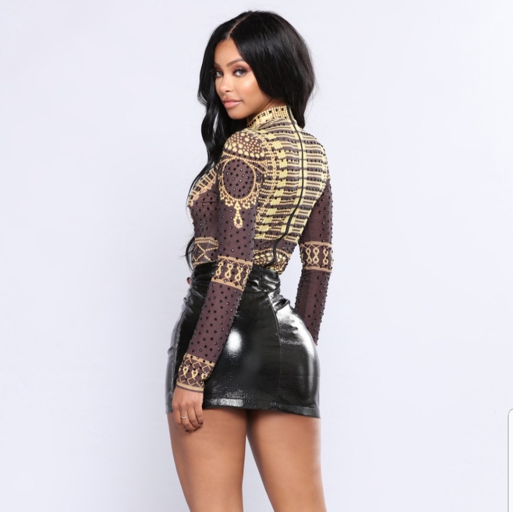 Fashion nova black leather skirt
